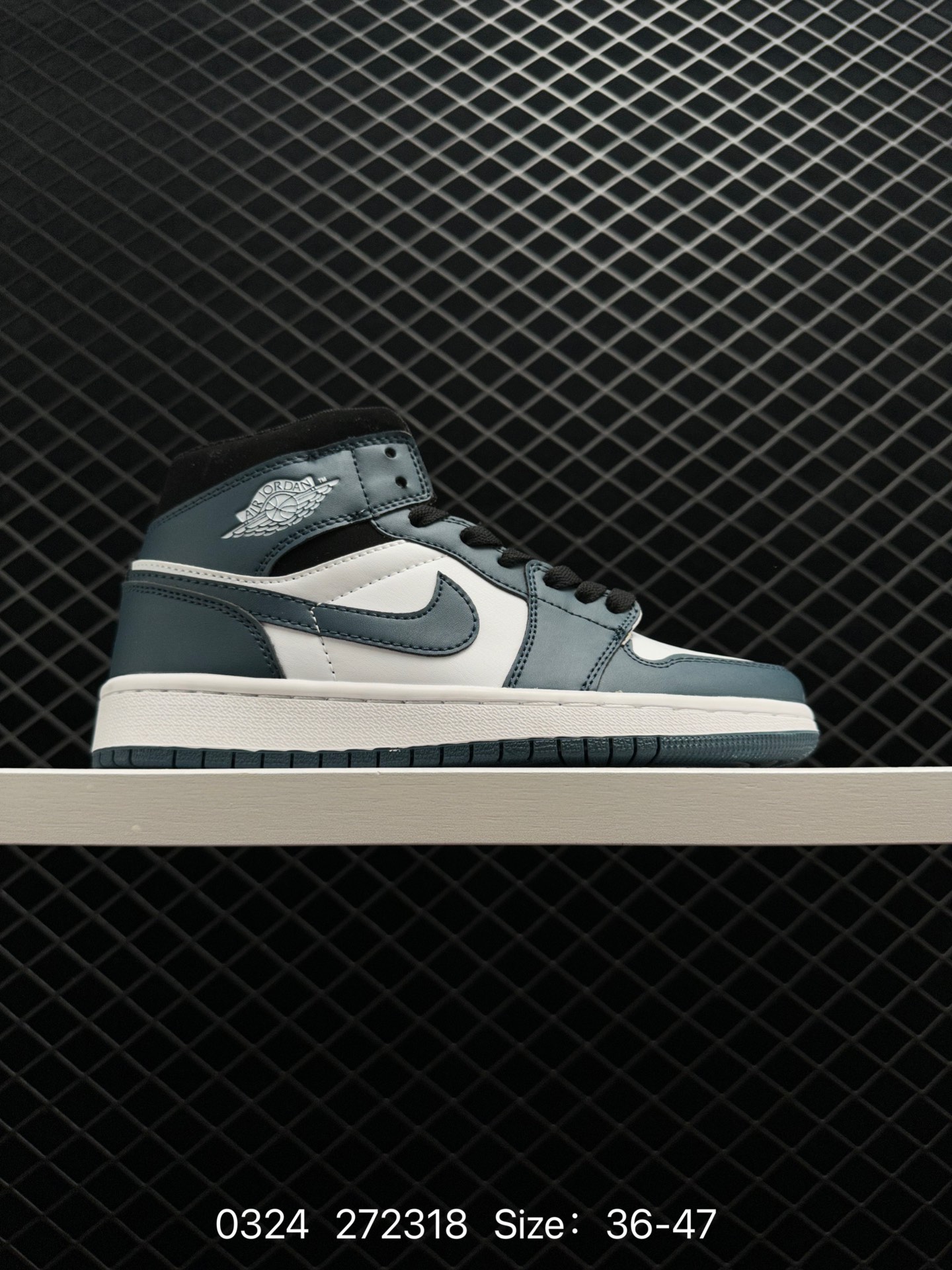 Air Jordan 1 Mid  AJ1